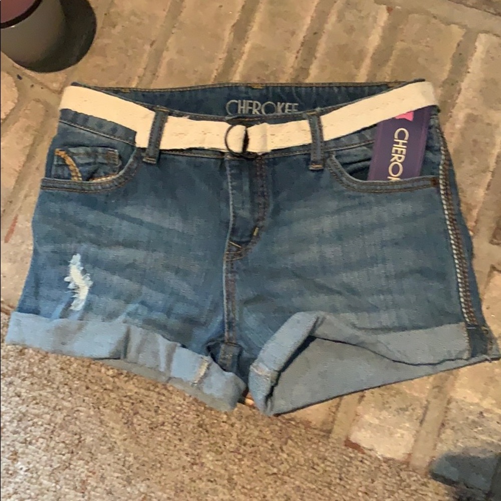 Cute girls jean shorts